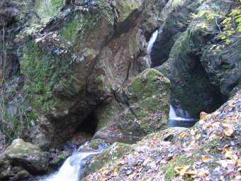 ネジレノ滝