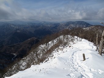 展望の雪道