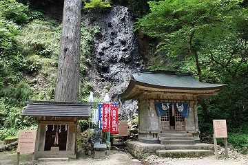 祓川神社と須賀滝