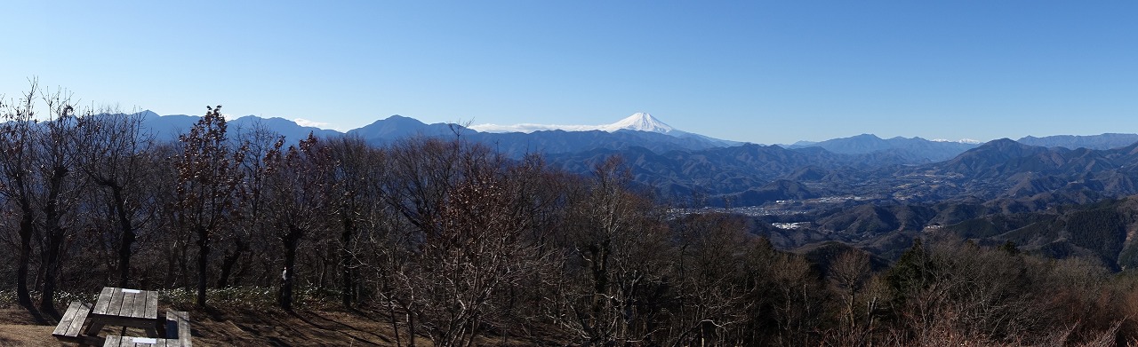 大室山　富士山　三ツ峠山